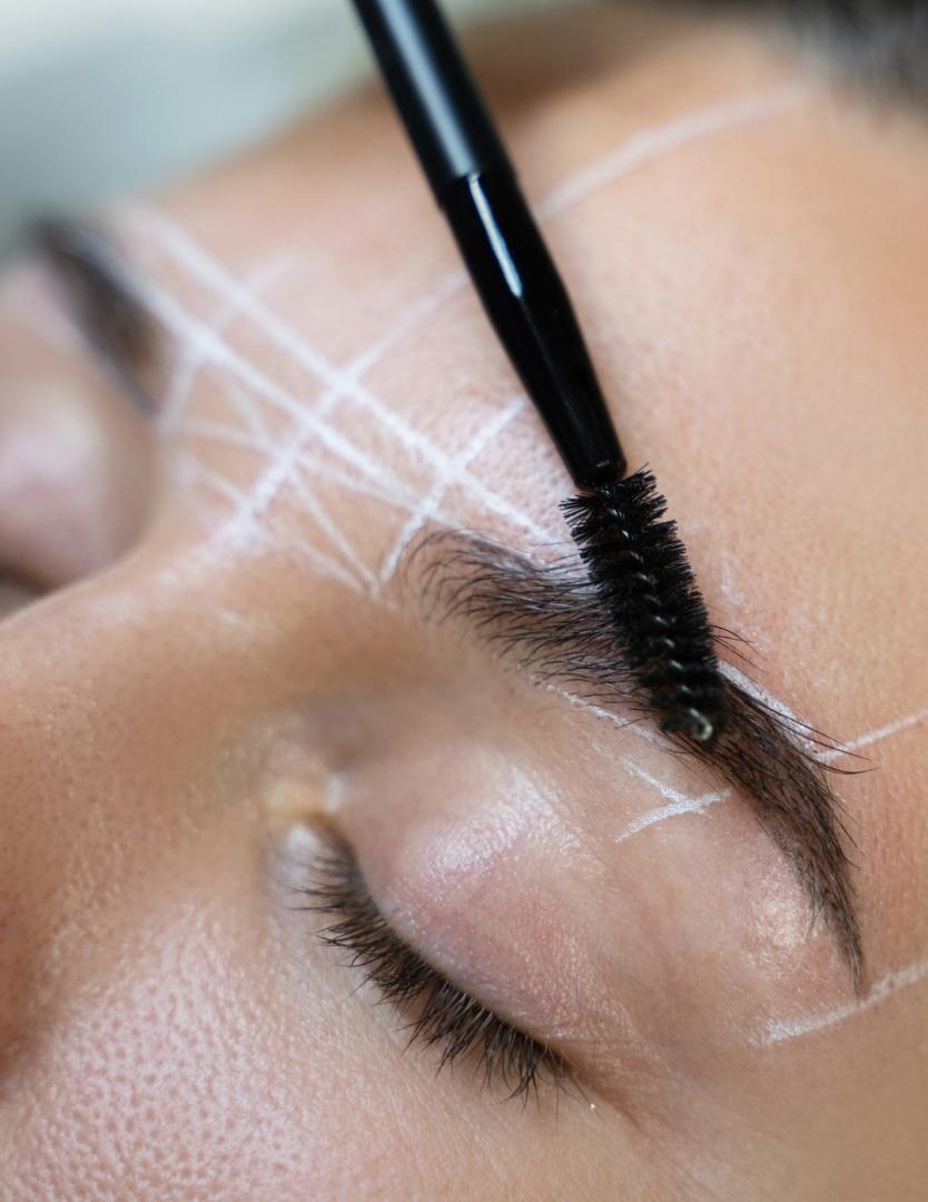 LAMINADO DE CEJAS   TINTE   DISEÑO DULCE CALVO para Unisex | Dulce Calvo