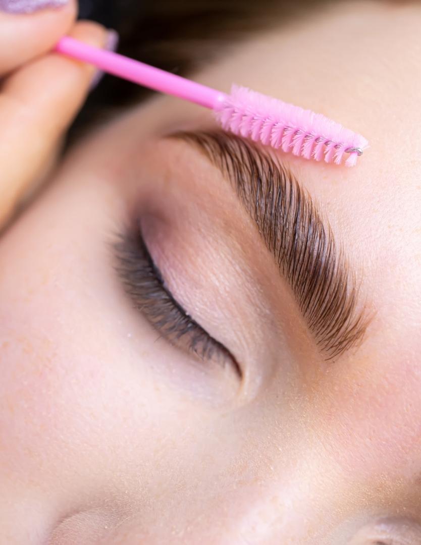 Laminado de cejas + Lifting de pestañas: definición, volumen y estructura DULCE CALVO para Unisex | Dulce Calvo