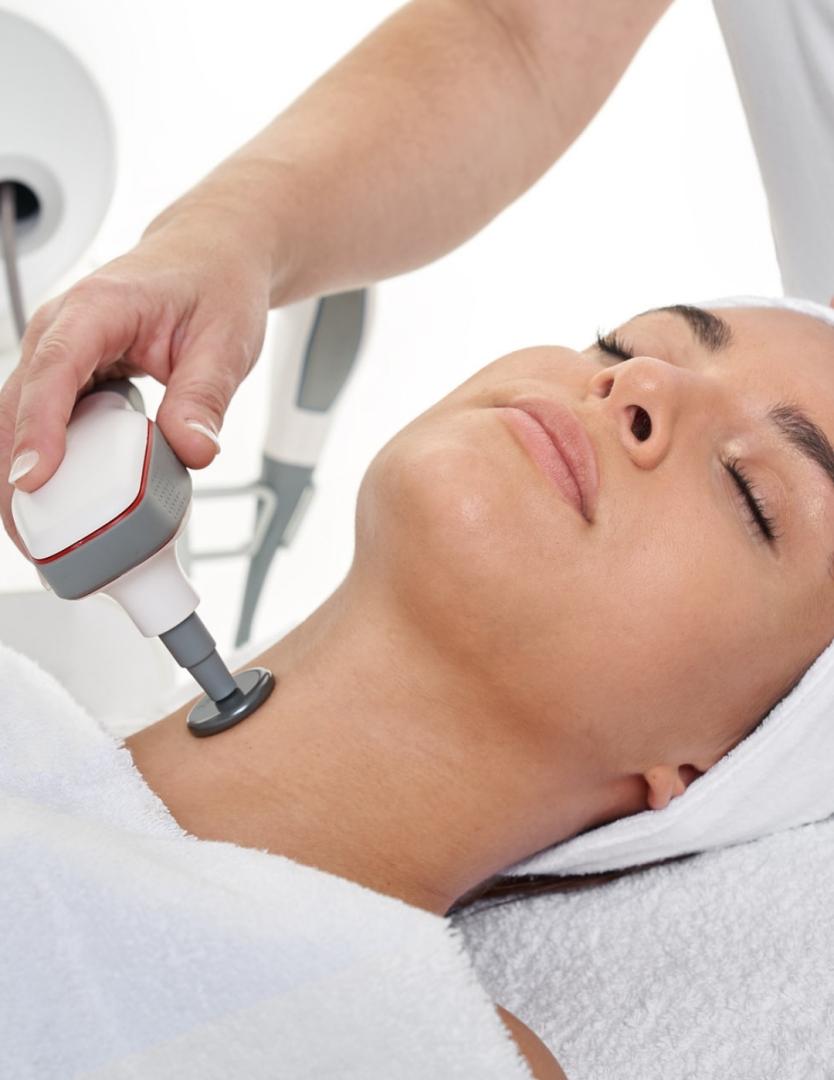 INDIBA CUELLO MENTÓN DULCE CALVO para Unisex | Dulce Calvo